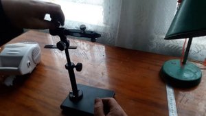 Станок - тиски для вязания мушек. 2.