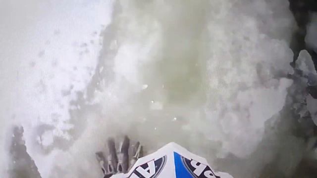 Реагирую на "Провалился под лёд с Мотоциклом" смотреть онлайн