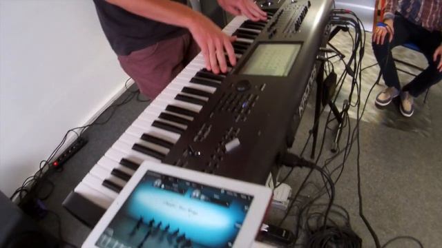 iSymphonic Orchestra - iPad App - live Demo played by Christopher Hans смотреть онлайн