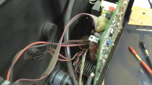 Сварог Real MIG 200. Хаотично подаётся проволока. Ремонт. смотреть онлайн