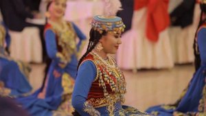 PARIZODA RAQS GURUHI YORVORDI