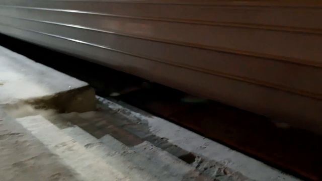 Электропоезд ЭР2Т-7238 сообщением Рязань-1 Голутвин. Отправляется со ст. Рязань-1. смотреть онлайн