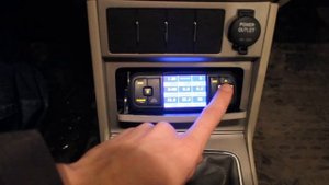 Установленный бортовой компьютер Multitronics VC730 на Geely Emgrand