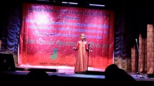 Ягода ягода и красна и розова ягода ягода в туеске берёзовом