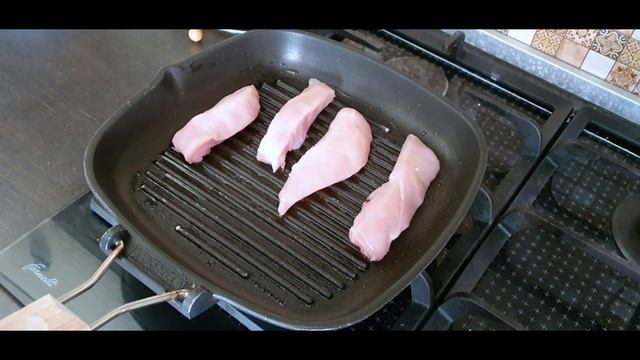 Салат Цезарь полный рецепт + классическая заправка