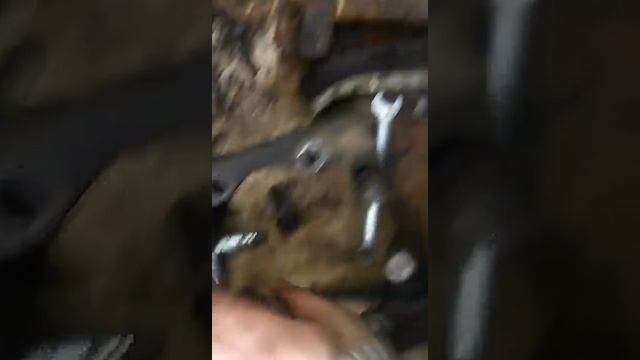 неравномерный износ тормозного диска + колодок и свист тормозов смотреть онлайн