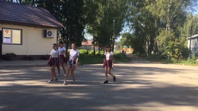 Танец ЖАРА.Очень энергичный с легкими движениями.