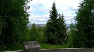 Где Обь с Иртышом сливается?