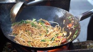 Китайская уличная еда - лучшая Шанхайская жареная лапша Chow mein w Awesome Wok Technique Китай#12