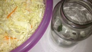 Квашеная капуста в банке на зиму. Хрустящая и сочная квашеная капуста. Рецепт.Готовим с Инной