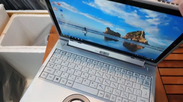 Laptop 2 in 1 Panasonic CF- XZ6, i5, gen 7, ram 8, ssd 256, màn 2k cảm ứng. 0846844448. смотреть онлайн