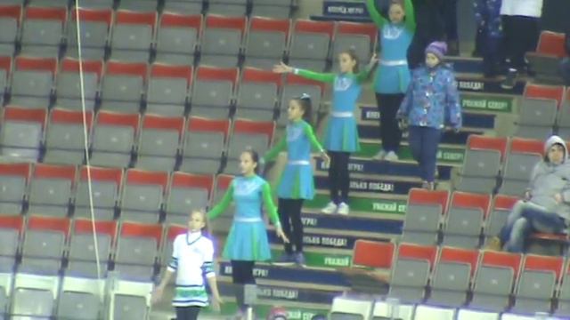 Новогодний хоккейный флеш моб. Арена Югра 26.12.2015 г. смотреть онлайн