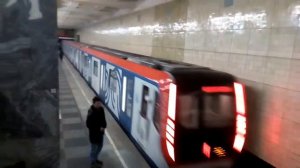 Москва 1373 станция метро Сокольники осень день