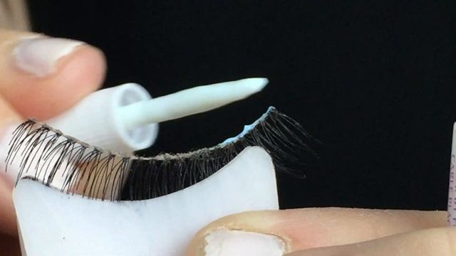 How To Apply False Lashes | Alexis Diana Beauty