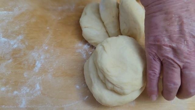 ///Аппетитные булочки с маком ///подарок на день матери от сына смотреть онлайн