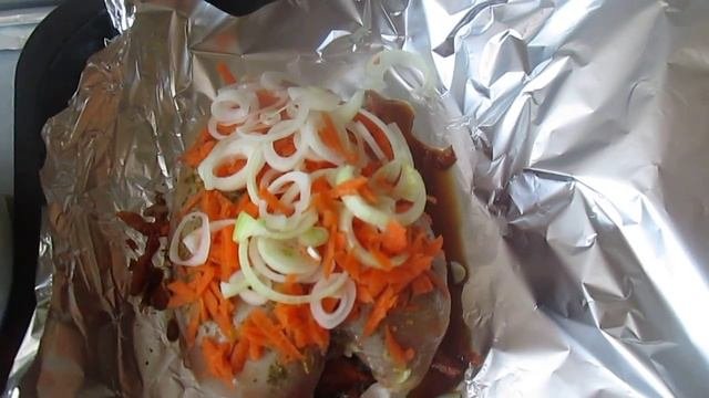 Обед.Кур.грудка под овощной шапкой,салат.