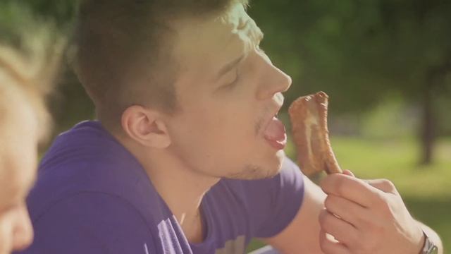 Рекламный ролик супермаркета Я Любимый (Ребрышки) смотреть онлайн