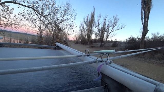 Зимняя рыбалка Крым, Белогорское водохранилище 26.11.2021 смотреть онлайн