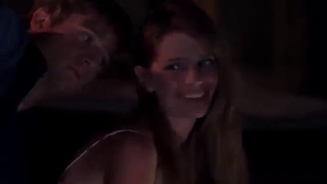 Mischa Barton Gets Tickled смотреть онлайн