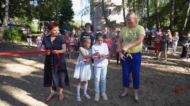 Открытие спортивно игровых площадок в д.Высокое и п.Дивово смотреть онлайн