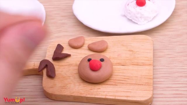 Miniature Christmas Cake | Awesome Tiny Cake Design For Christmas Holiday