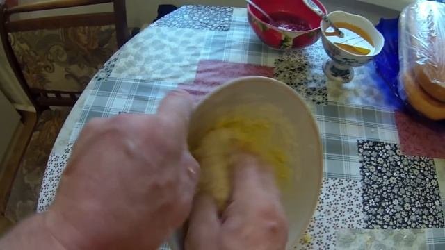 1.  Раскатать тесто для домашней лапши