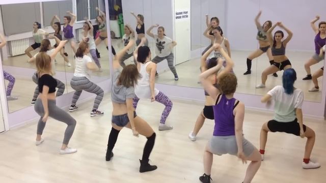 Twerk class for beginners - twerk choreography смотреть онлайн