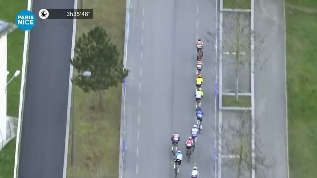 Paris-Nice Upset: How Olav Kooij Bested Mads Pedersen смотреть онлайн