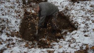 строю землянку для зимних ночевок часть 1