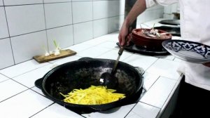 ЧАЙХАНА ПЛОВ КОТОРЫЙ ЕДЯТ МУЖИКИ УЗБЕКИ КАЖДЫЙ ЧЕТВЕРГ.