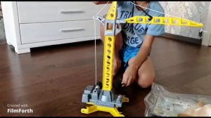 Распаковка игрушек, Подъёмный кран