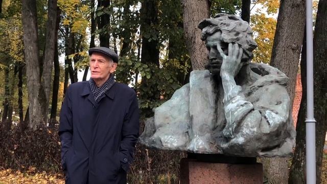 Василий Лановой читает стихи в сквере Пушкина в Смоленске
