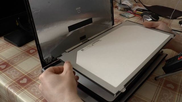 ЗАМЕНА МАТРИЦЫ на ноутбуке DELL Inspiron 7567 TN на IPS Часть 1-я смотреть онлайн