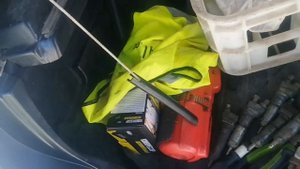 Не держится крышка багажника. Лайфхак.