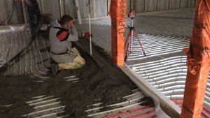 Этапы выполнения работ полусухой стяжке пола