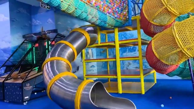 24 ЧАСА В ТОРГОВОМ ЦЕНТРЕ ЧЕЛЛЕНДЖ 🏪 Что мы делали в ТЦ? смотреть онлайн