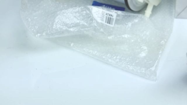 Обзор топливных фильтров Toyota Corolla с кузовом NRE150, ZZE150, ZRE151, ZRE150 смотреть онлайн