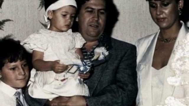 Куда исчезла семья Пабло Эскобара смотреть онлайн