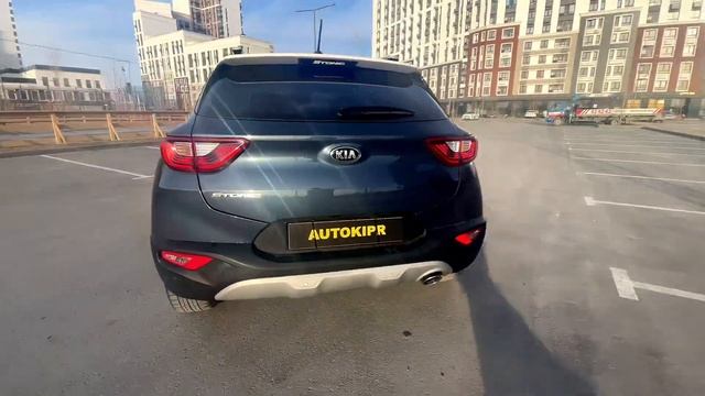 Kia Stonic, 2018 смотреть онлайн