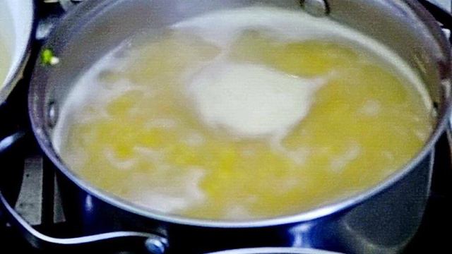 Гороховый суп с куриными шейками