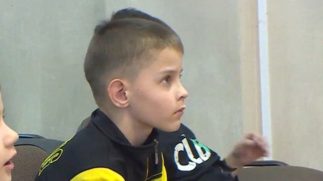 Зарядка со стражем порядка