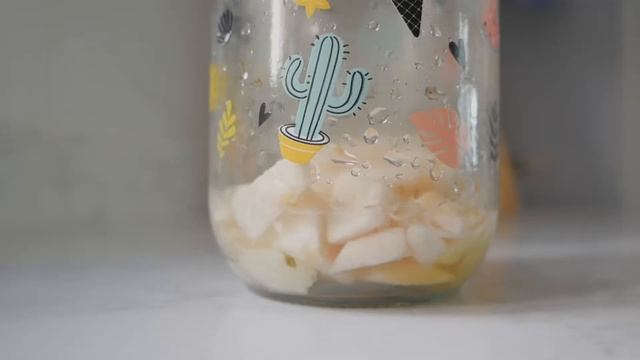 Summer fruit tea. A Panasonic LUMIX g85 video смотреть онлайн