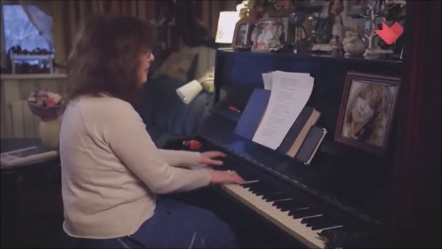 Песня на пианино. На тихорецкую состав отправиться. (Отрывок) смотреть онлайн