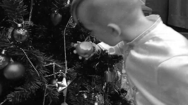 Михаил Зощенко, "Ёлка". Отрывок смотреть онлайн