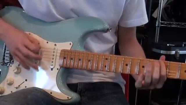 Fender USA Yngwie Malmsteen Signature Sonic Blue【SmallHead】 смотреть онлайн