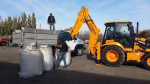 Проверяем стрелу Hyundai H940s на погорузку Биг-Бэгов в Газон "Next"
