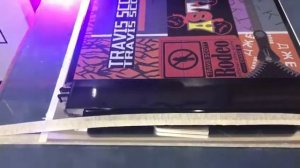 УФ печать на черным акриле с 3D текстурой белым цветом на принтере A3 Plus от Colorslab.ru