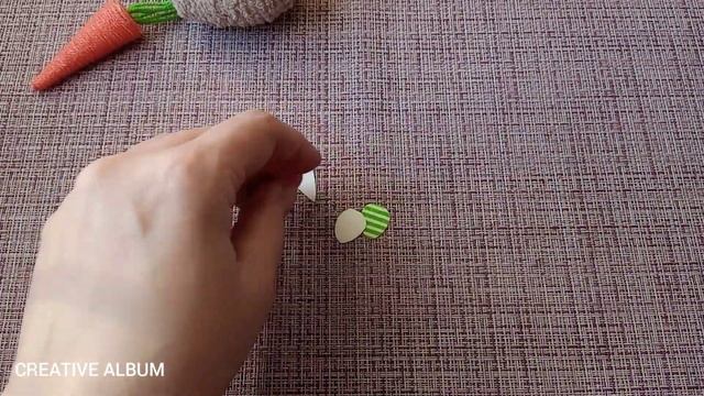 Easter decor "Rabbit with a carrot". смотреть онлайн