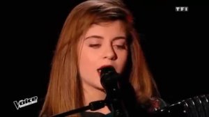 Французский девушка поет: Chandelier из Sia.