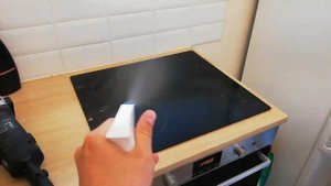 Удаление следов от углей с варочной панели POLIRO